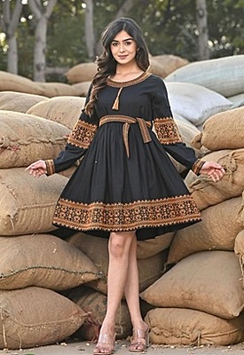 Gorgeous Embroidered Dress Catalogue 2-Black-1 Gorgeous Embroidered Dress Catalogue 2-Black-1