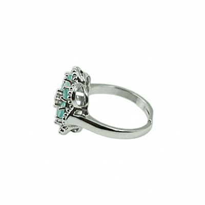 Stunning Flower Cluster Ring with Green Gemstones