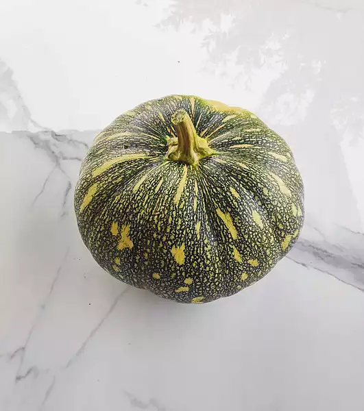 Green Pumpkin (Petha) 1-1.8 Kgs