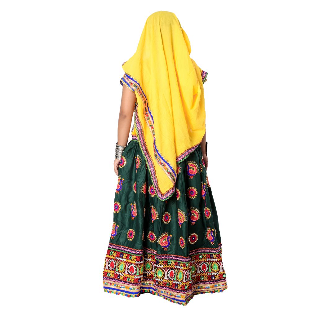 Gujarati Garba Dance Chaniya Choli Girls