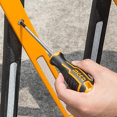 INGCO 4 PCS SCREWDRIVER SET HKSD0428 INGCO 4 PCS SCREWDRIVER SET HKSD0428