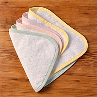 Hooded Towel with 5 Wash Cloths
