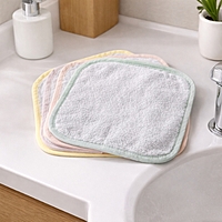 Hooded Towel with 5 Wash Cloths