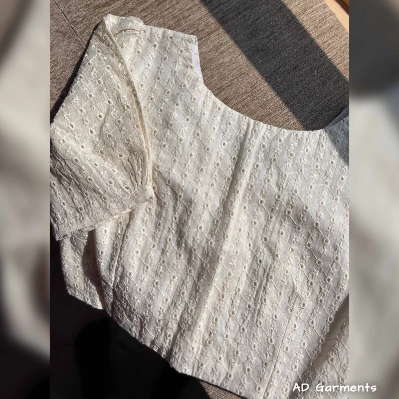 Hakoba Blouse