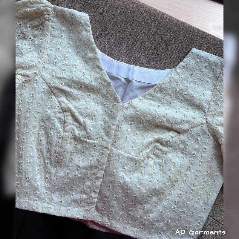 Hakoba Blouse