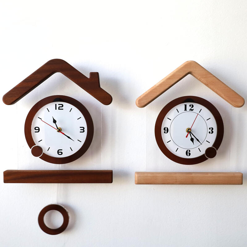 High Quality Luxury Wooden Wall Clock Home Wall Decor Pendulum Clock Super Silent Movement House Shape Design for Home Office