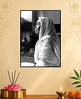 [WL] Holy Mother Sri Sarada Devi - Seated in Meditation - Side view Bust Photo