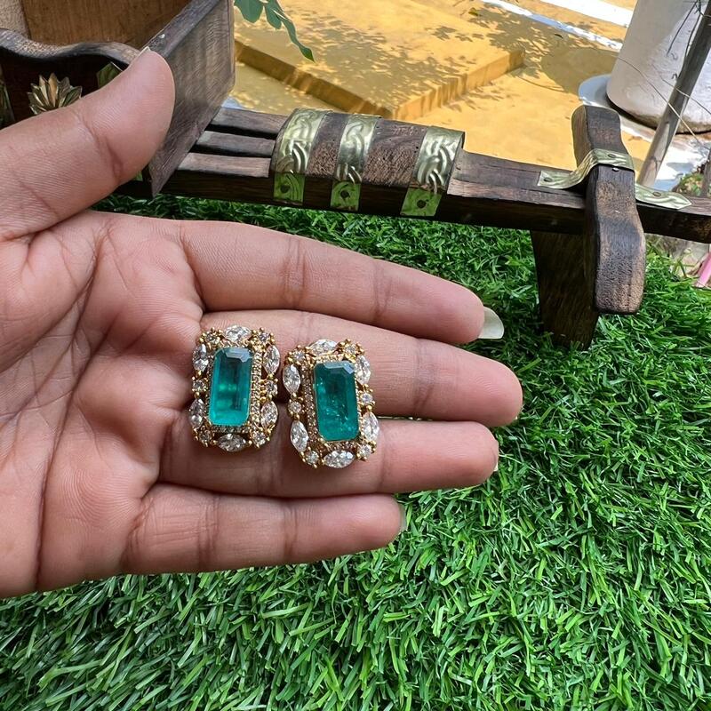 Emerald Uncut  Desgion Stud