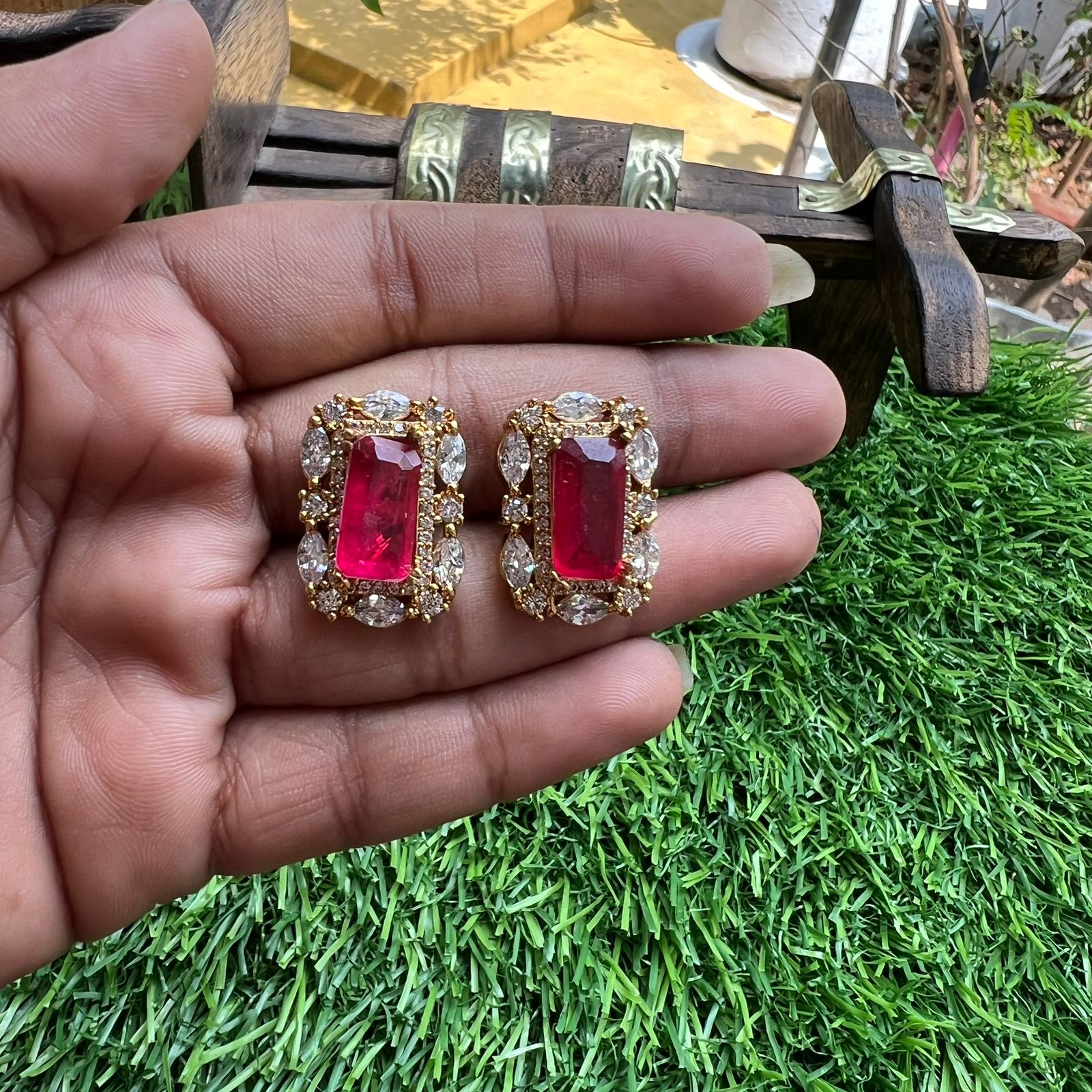 Emerald Stone  Design Stud