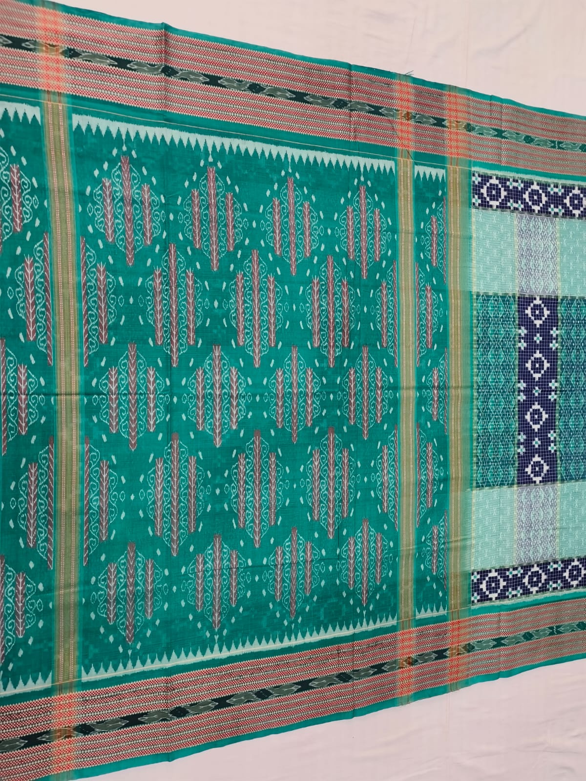 LINING SAKTA CHAIN BORDER SAREE