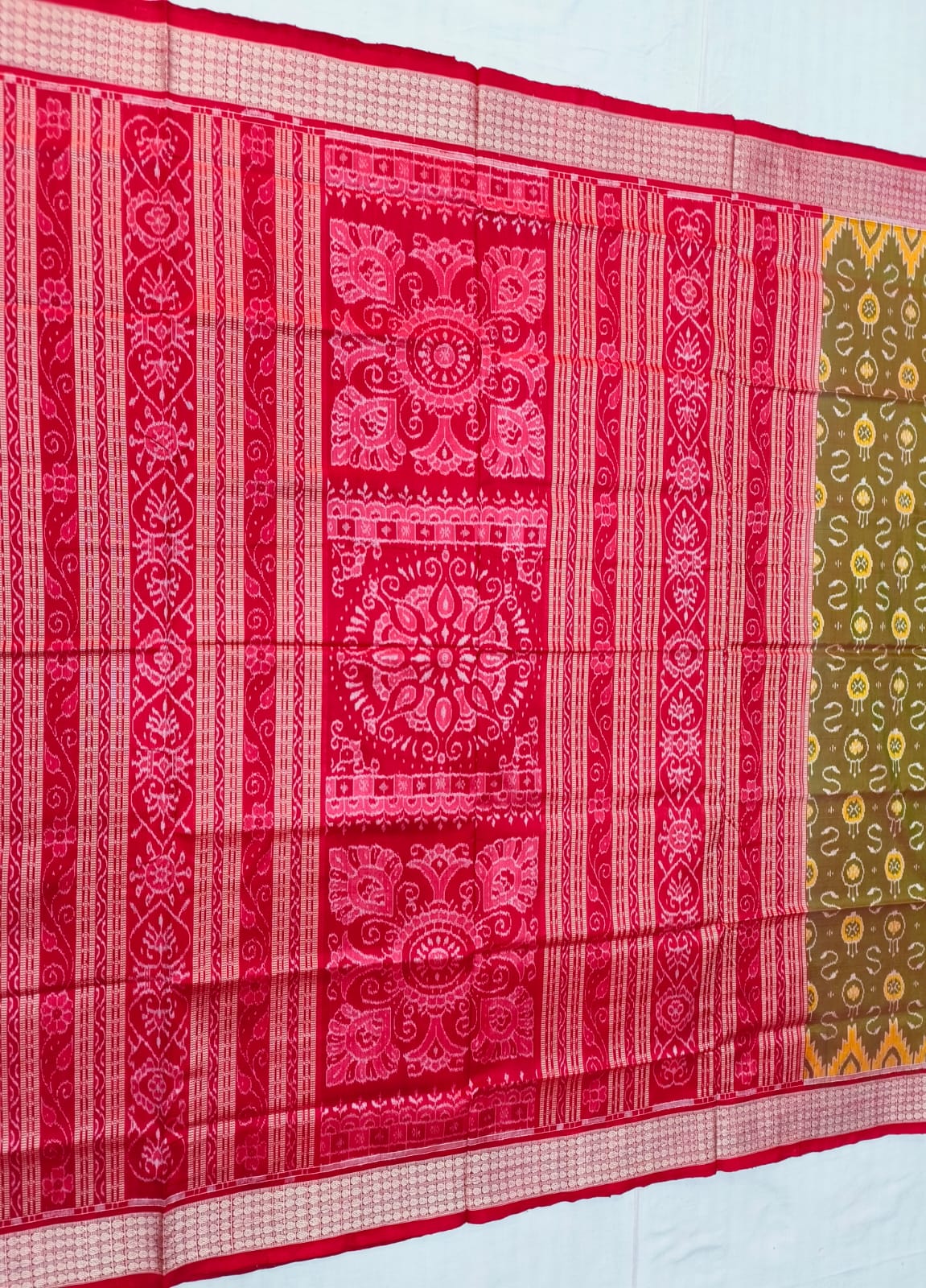 GOLDEN OLIVE GREEN BANDHA SILK SAREE