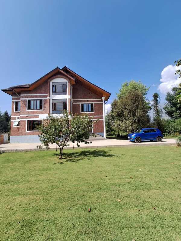 Felis Leo's Apple Cottage Pathan Colony Srinagar Kashmir