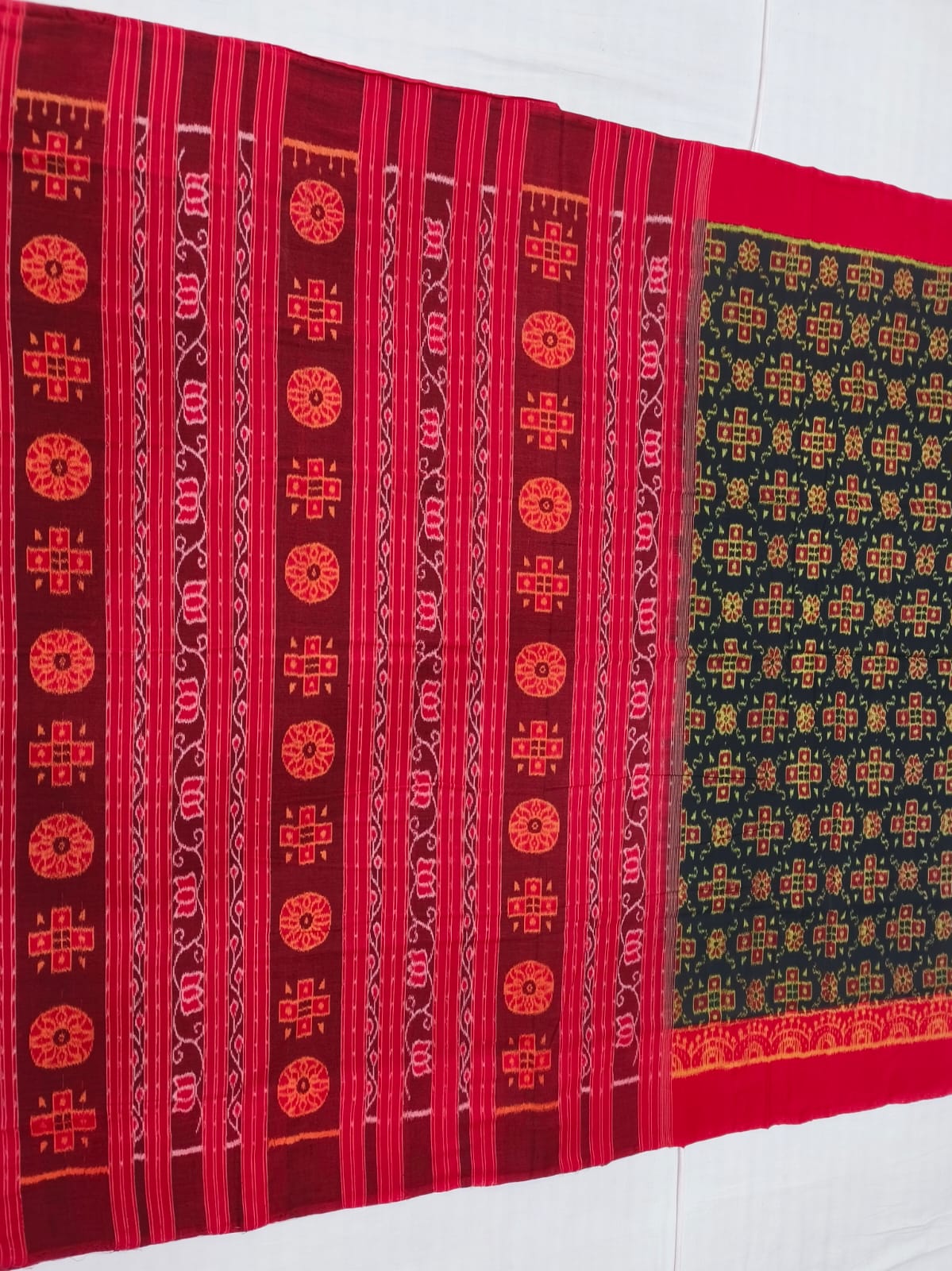 LAHA SAKTA BANDHA SAREE