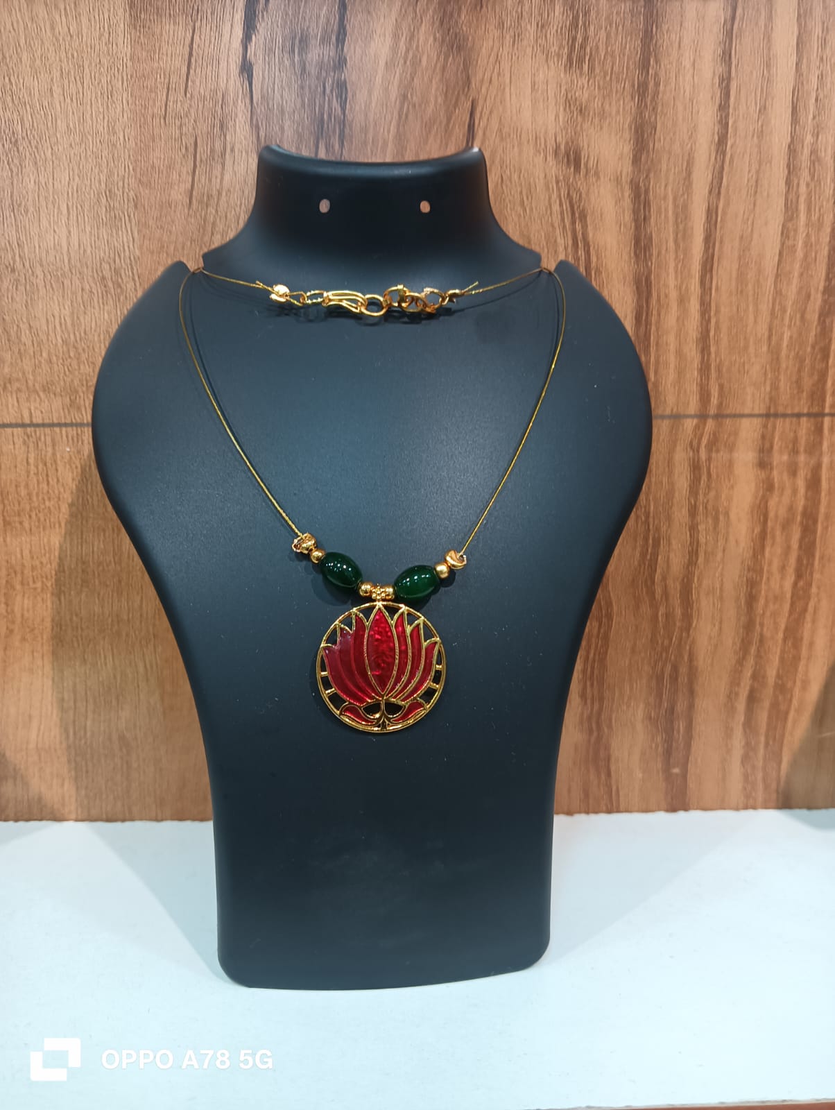 Circle Lotus Invisible Chain (JIC45)
