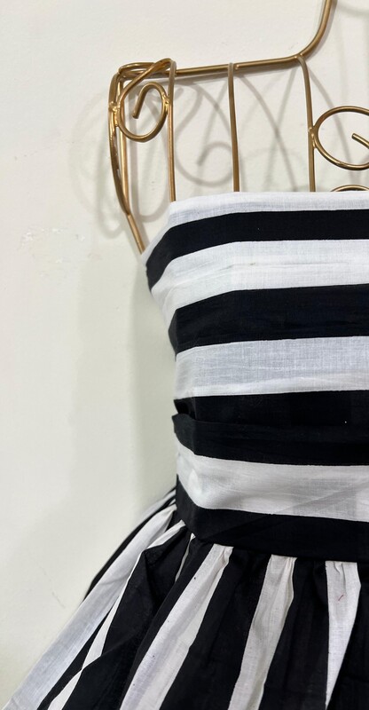 Dolly's Strapless Tube Top - Black & White Stripes