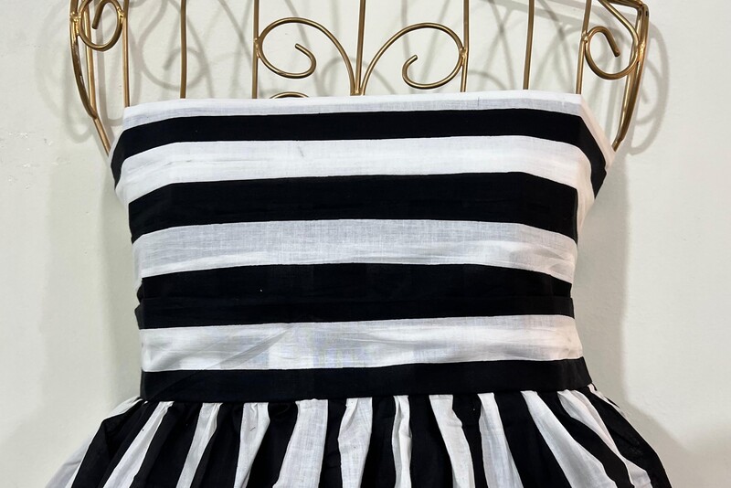 Dolly's Strapless Tube Top - Black & White Stripes