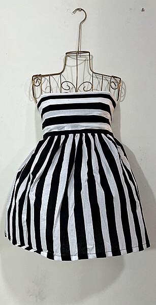 Dolly's Strapless Tube Top - Black & White Stripes