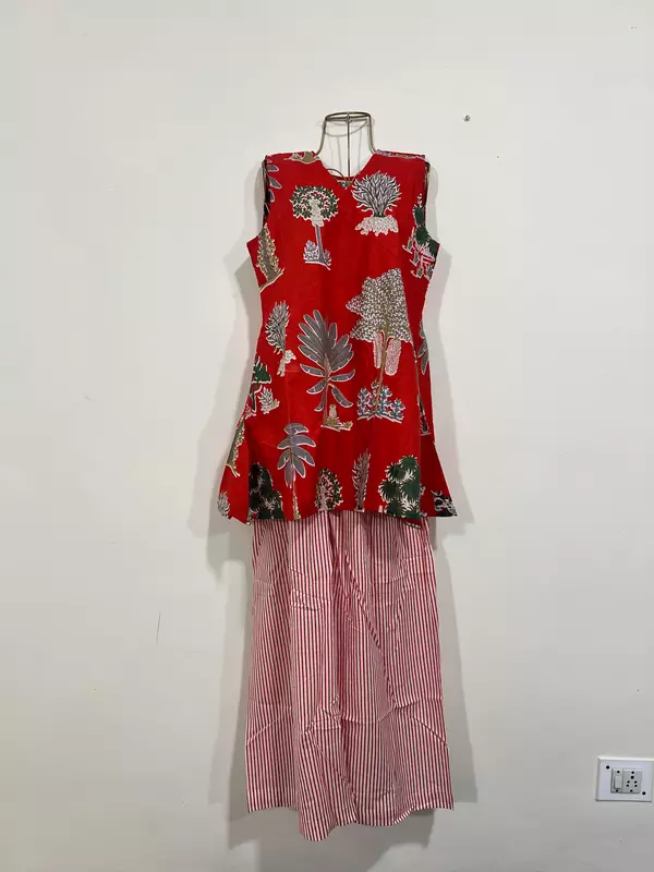 Paro's A-Line Top + Wide Culotte Pant Set - Red Garden