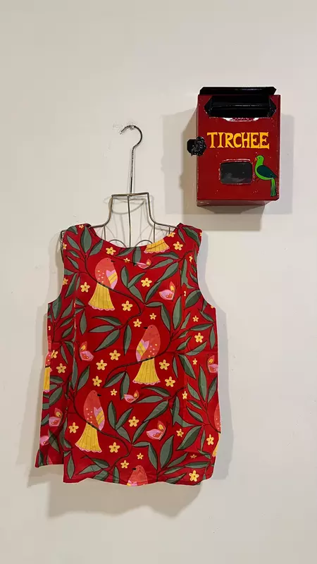 Helen's Oerlap Back + Shorts Set - Red & Birds