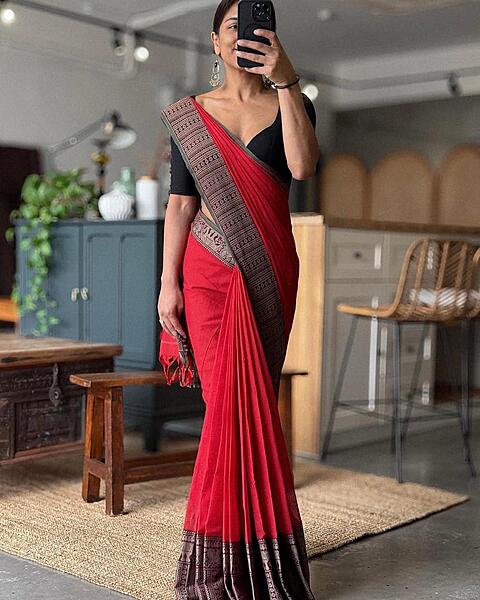 Lalithadevi - లలితాదేవి ( Narayanpet Cotton Sarees )