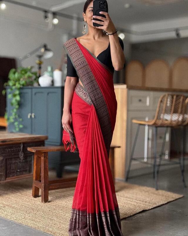 Lalithadevi - లలితాదేవి ( Narayanpet Cotton Sarees )