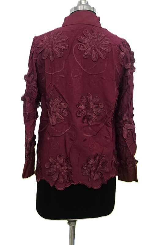 Flower Embellishment Collar Shirt