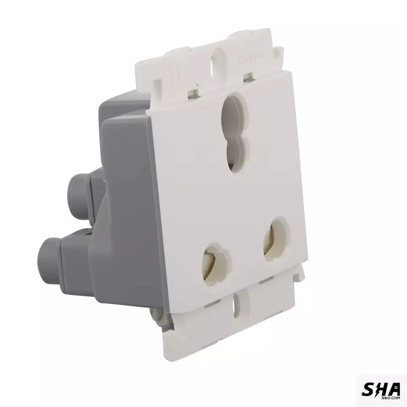 Legrand Mylinc Polycarbonate 16A 3 Pin Multi-Socket (White) 6755 55 - Sha360