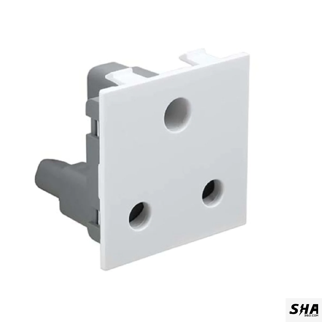 Legrand Britzy 25A 3 pin Socket 2M (White) - 6734 56 - Sha360