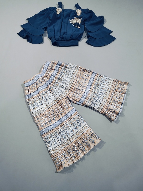 Elegant Cold-Shoulder Top & Printed Palazzo Set for Baby Girls D.24.1039 B.1343