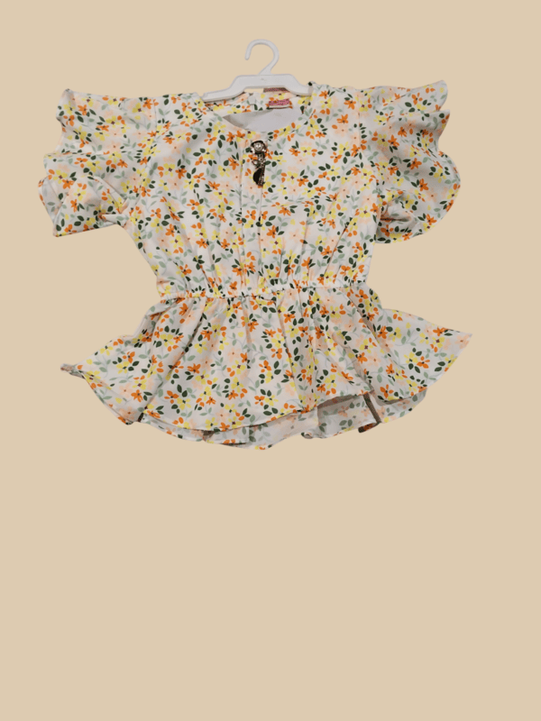 Trendy Baby Girl Floral Top & Denim Shorts Set ā Summer Casual Wear D.19.5108 B.1310