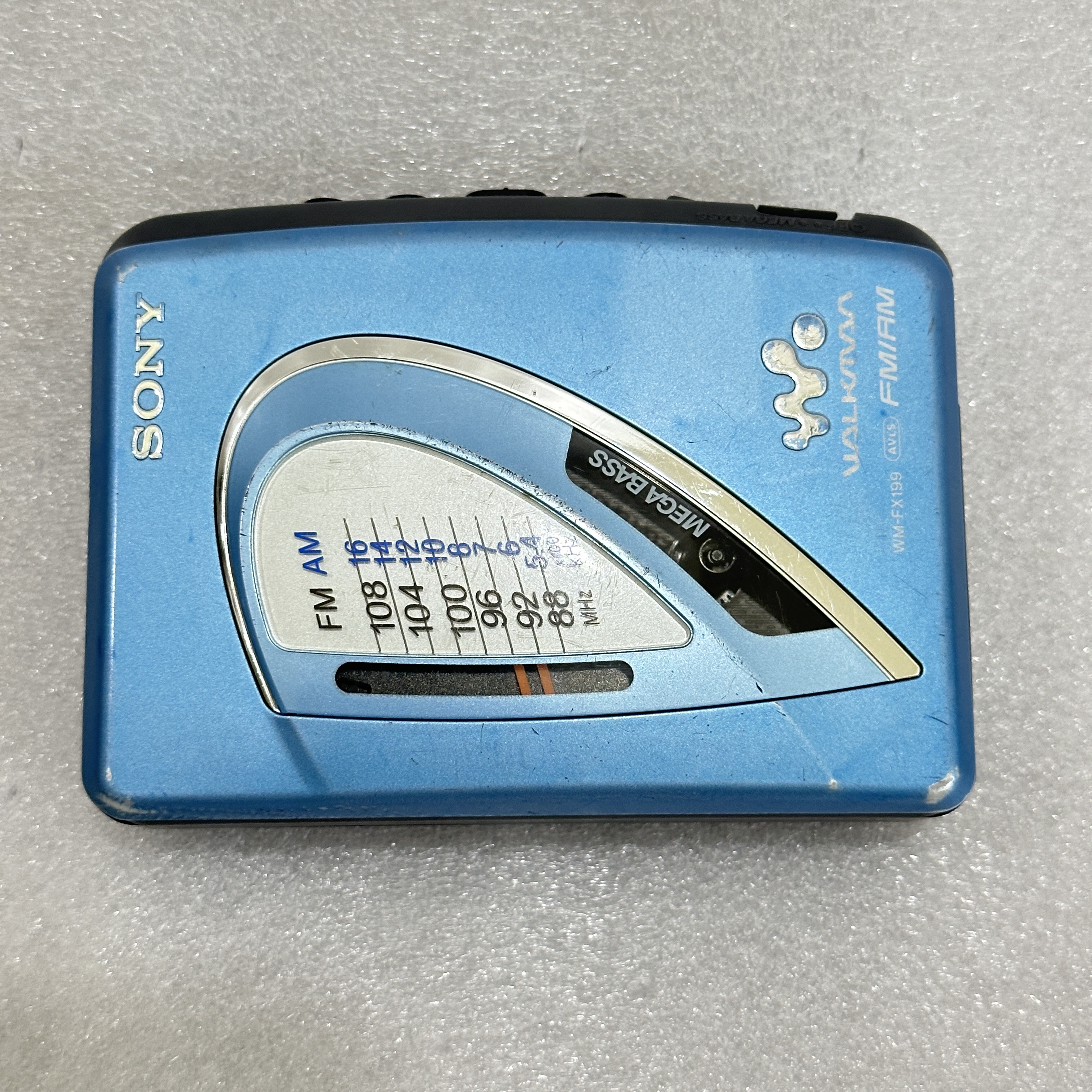 SONY - Stereo Cassette Walkman Blue - FM/AM - WM-FX199-B SONY - Stereo Cassette Walkman Blue - FM/AM - WM-FX199-B