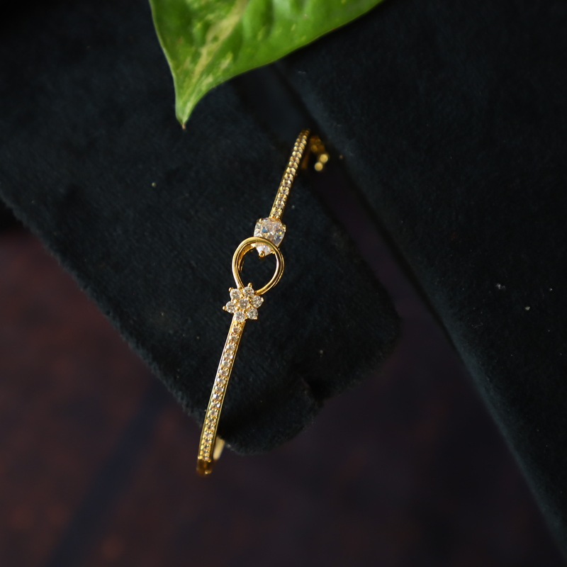 round with pearl green stone haram