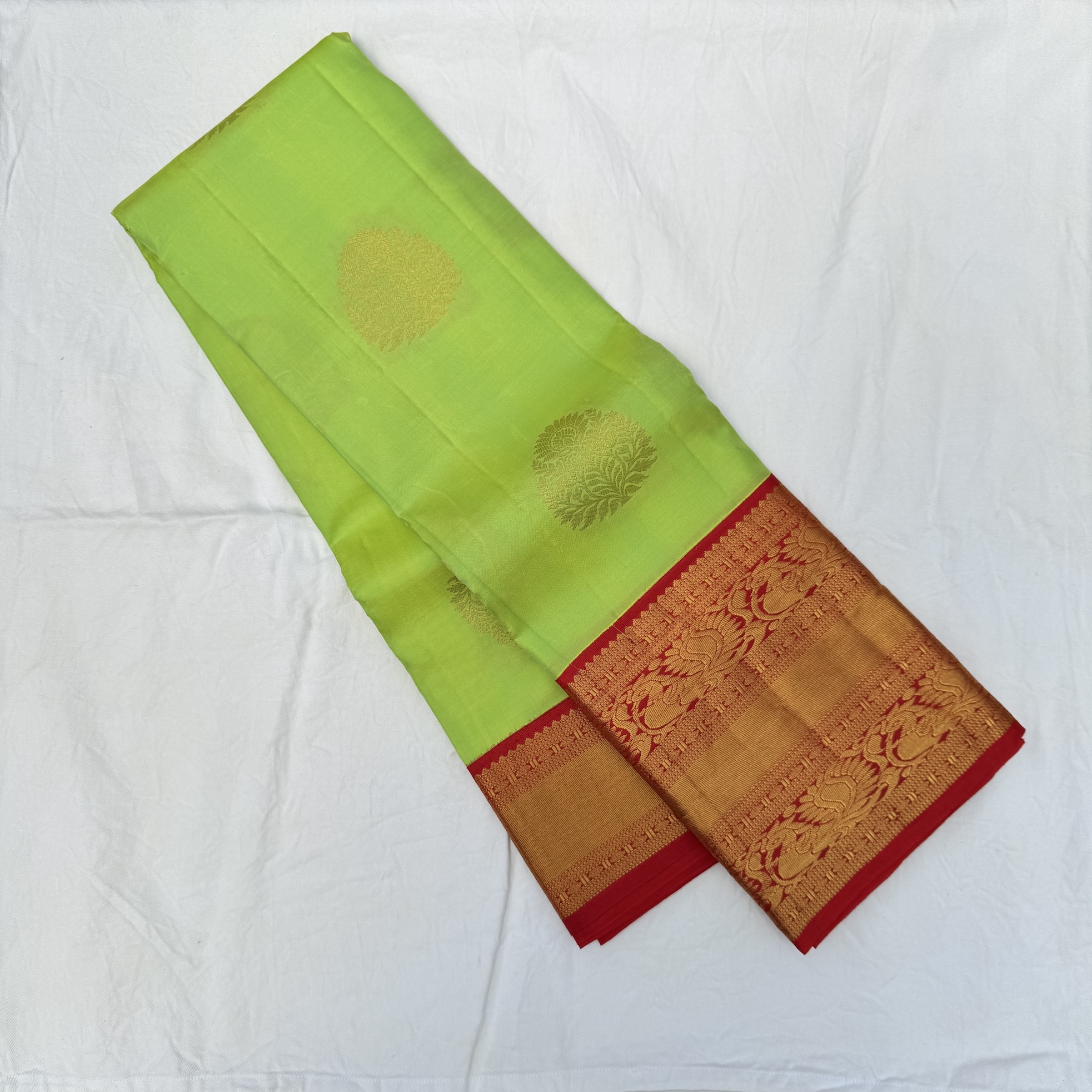 Parrot Green Kanchipuram Silk Saree