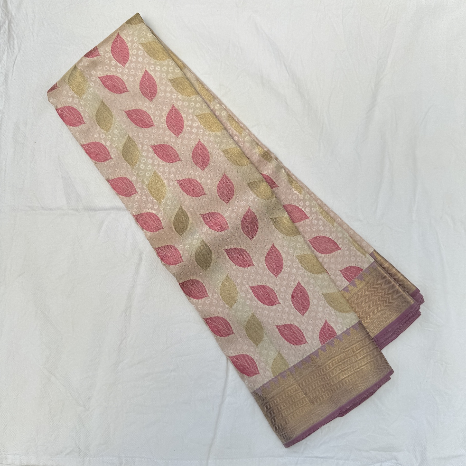 Runaway White Kanchipuram Silk Saree