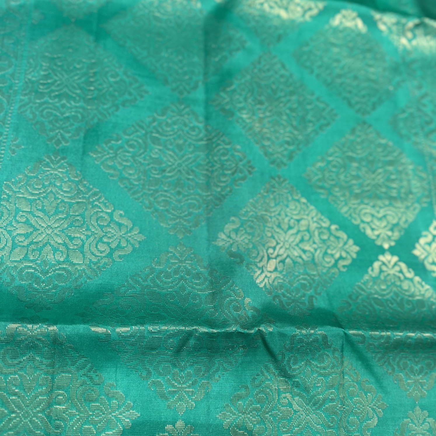 Chariot White Soft Silk Saree