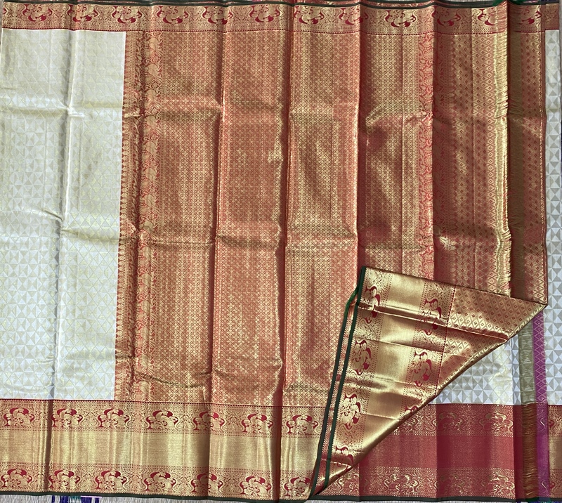 Charvi - The Bride's Favourite Kanchipuram Saree 7305