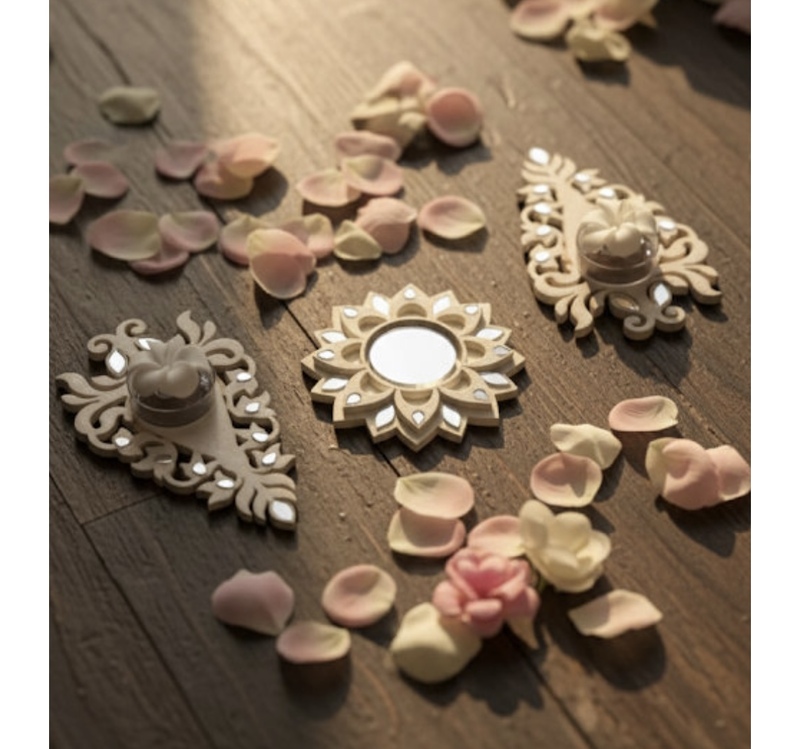 CUTWORK WHITE RANGOLI X 3