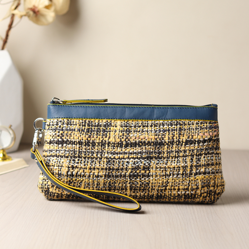 WRISTLET CLUTCH AZUL