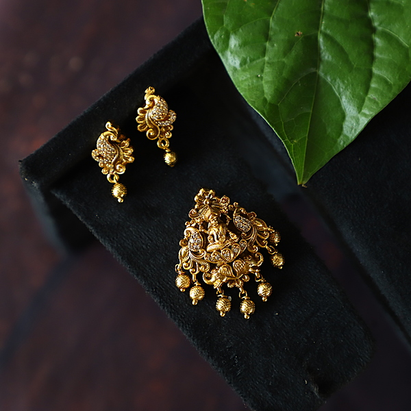 LAKSHMI PENDENT SET