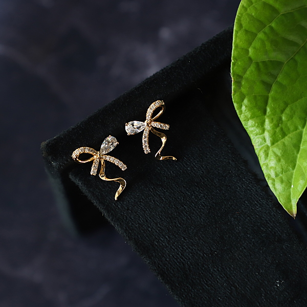 duck with ad stone earring