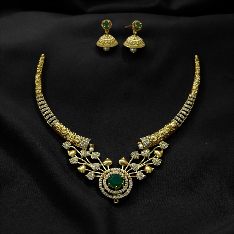 FLORAL HASLI TRADITIONAL NECK WEAR WITh EARRINGS