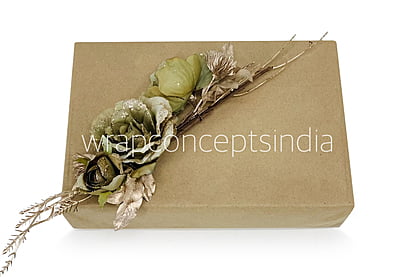 Artichoke Green Roses Ready Bunch