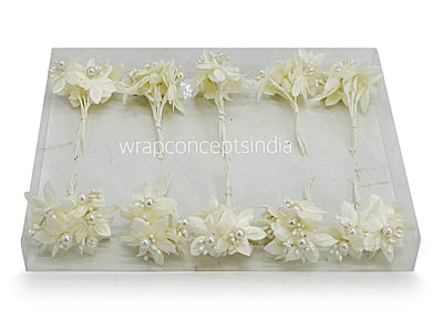 Small Flowers with Pearl & Pollen Center