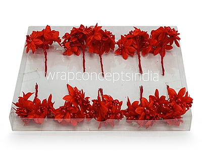 Small Flowers with Pearl & Pollen Center