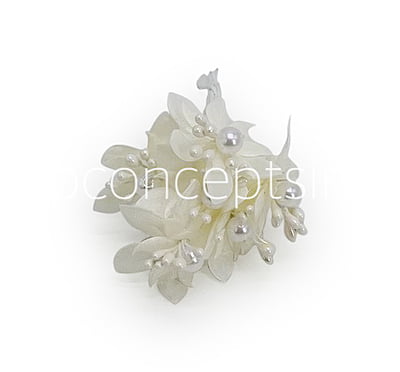 Small Flowers with Pearl & Pollen Center