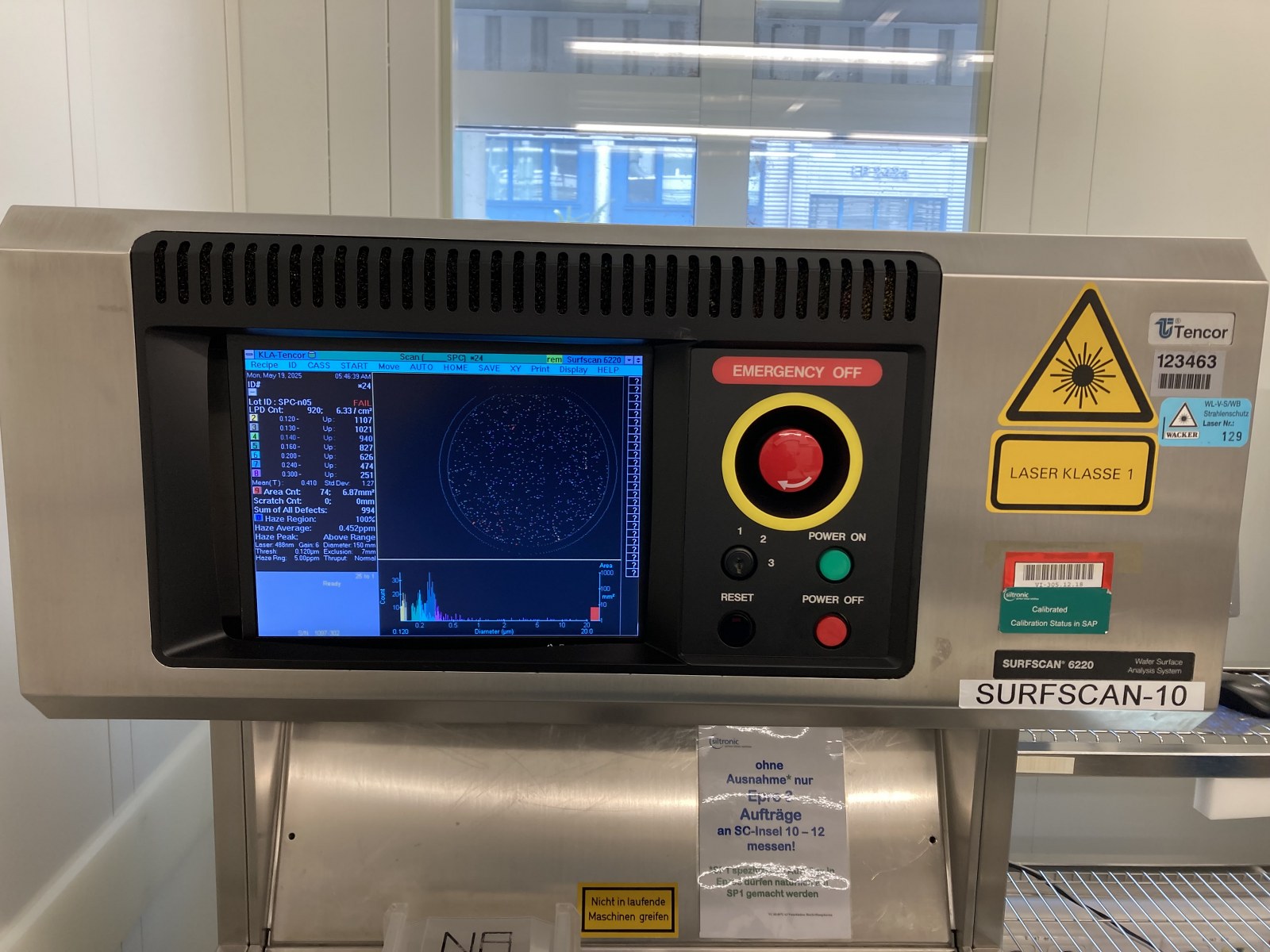 Used KLA / TENCOR Surfscan SFS 6200 Wafer Surface Analyzer – Precision Wafer Inspection System