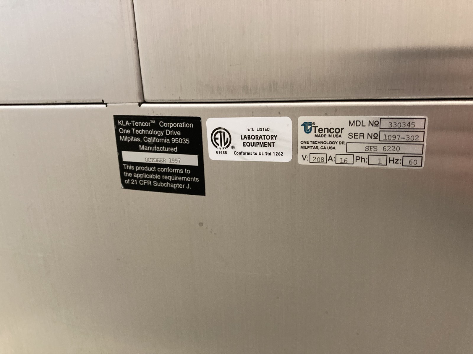 Used KLA / TENCOR Surfscan SFS 6200 Wafer Surface Analyzer – Precision Wafer Inspection System