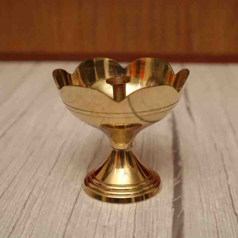 Brass Radiant Sunflower Deep - Various Sizes - Festive Deepams for Illuminating Celebrations