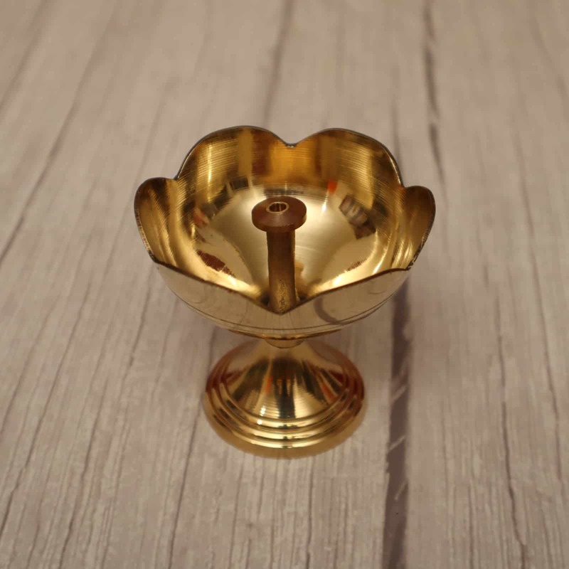 Brass Radiant Sunflower Deep - Various Sizes - Festive Deepams for Illuminating Celebrations