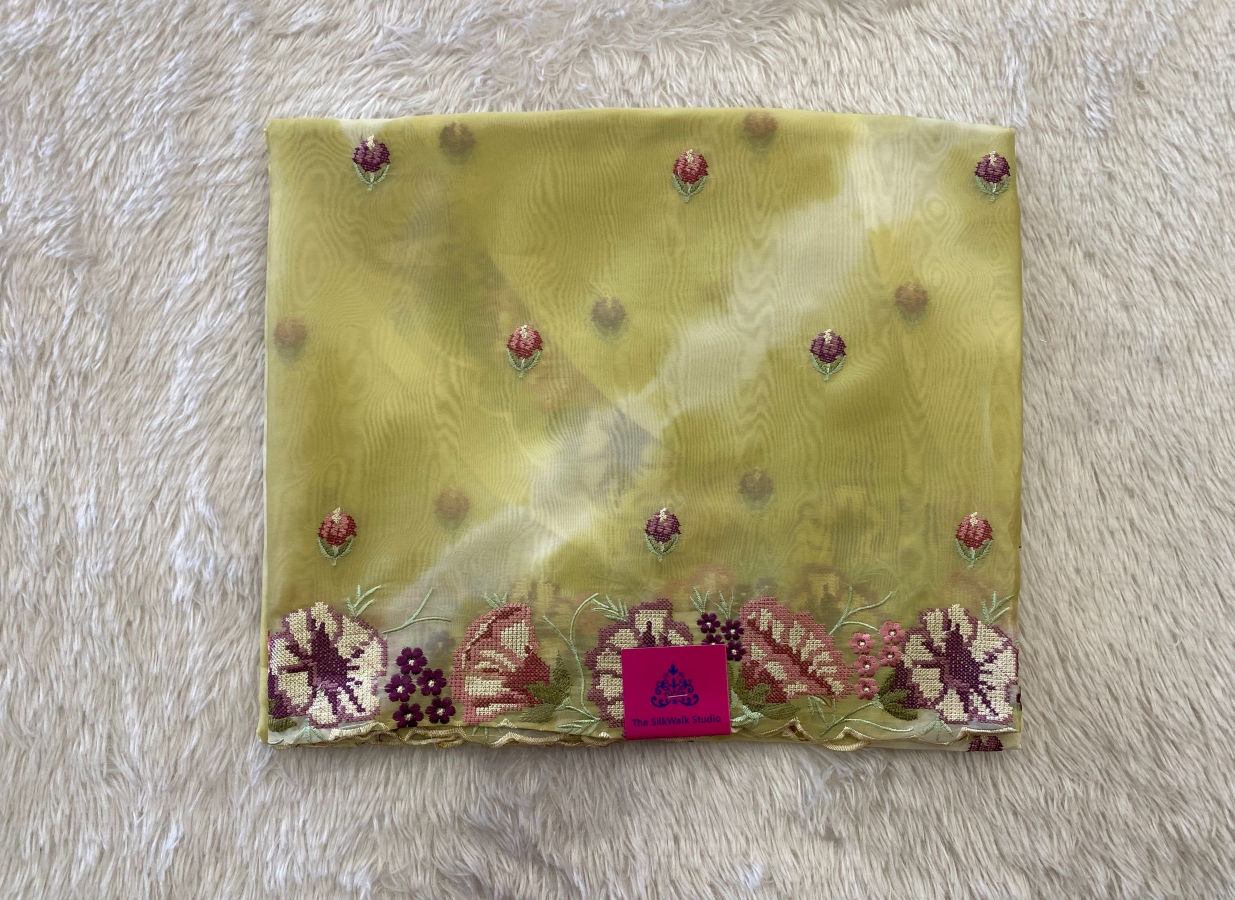 Lydia - The Soft Chiffon Saree in Thread Embroidery SWS72